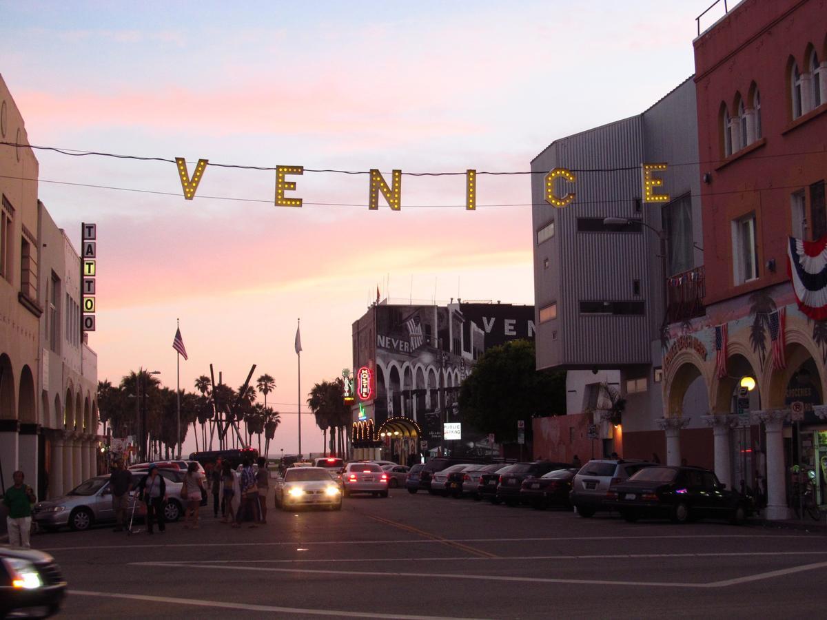 Hostal Venice *